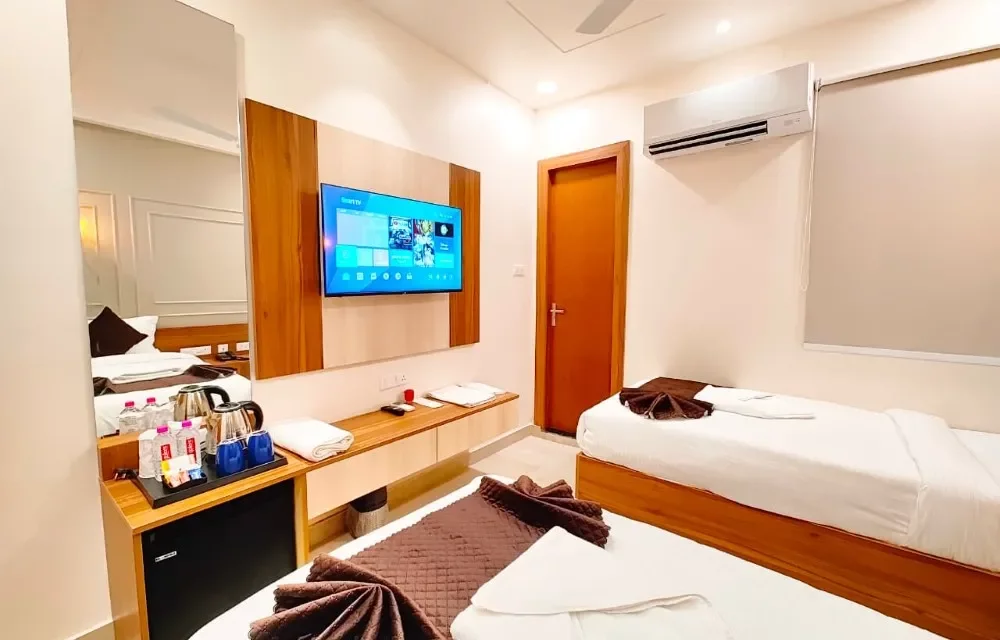 How to Choose the Right Hotel for Mixed-Purpose Travel: Work, Family, and Short Stays in One Trip at RG Residency